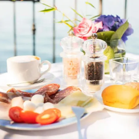 Апартаменты Dolce By Porta Collection Луино